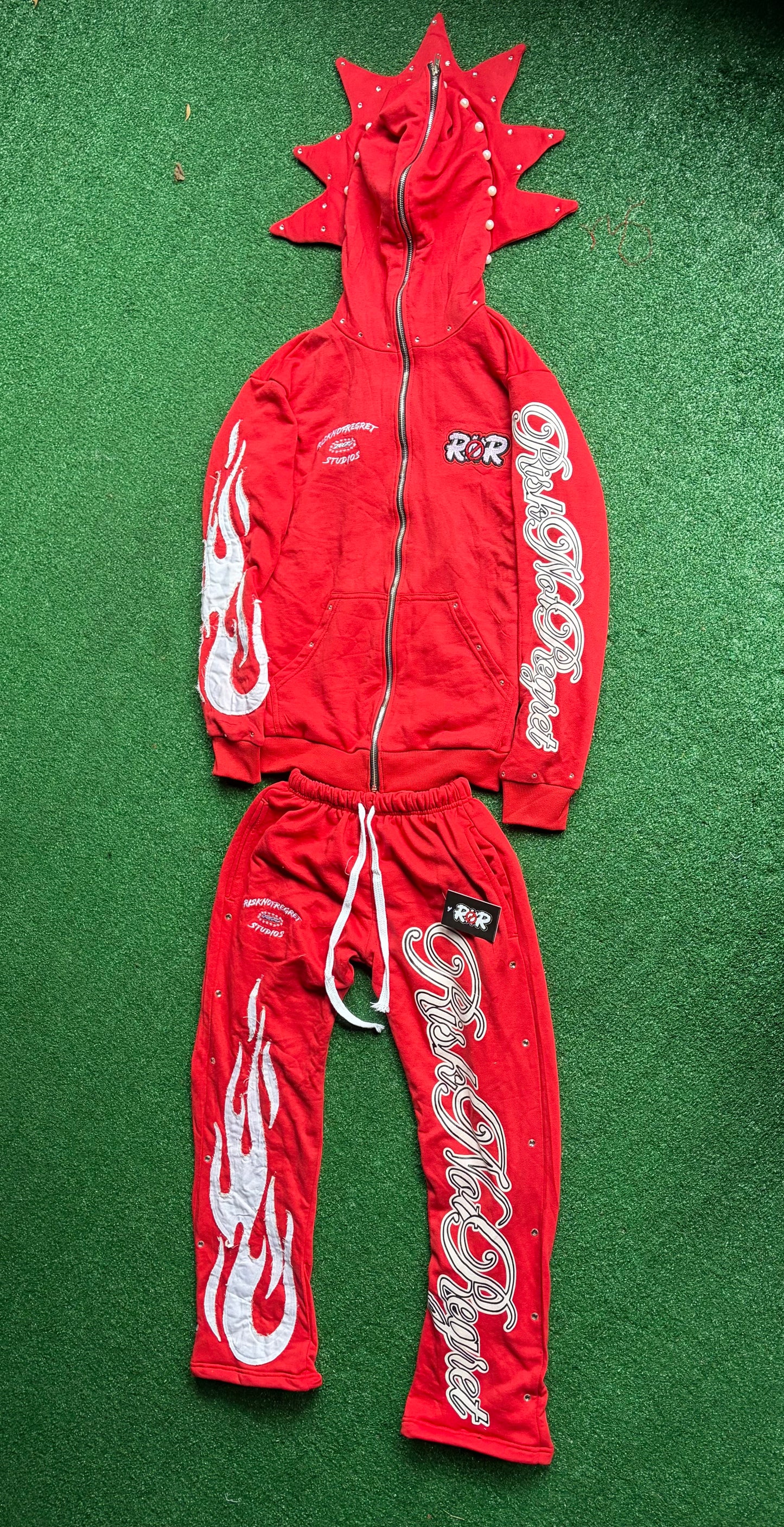 REGRETLESS HEAT (RED)